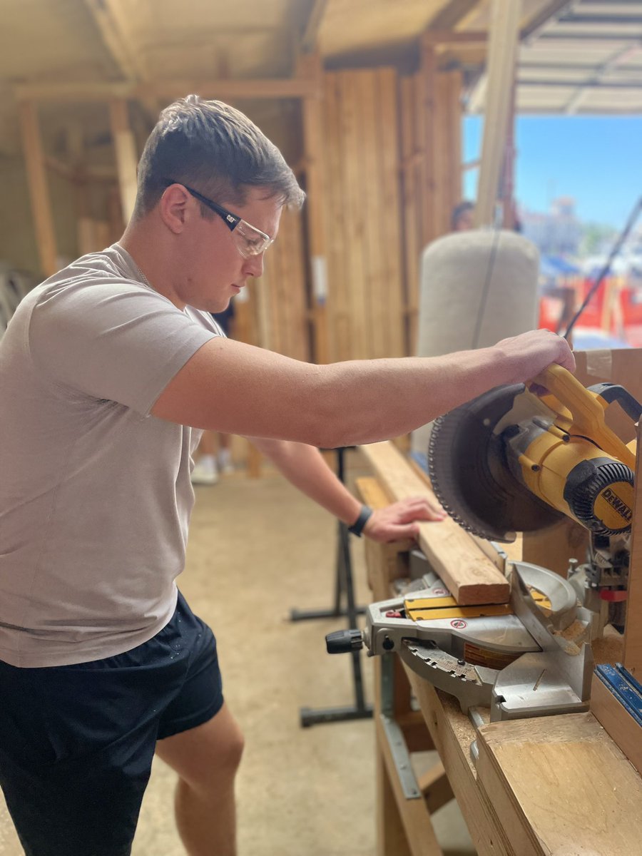 Corbin_Smejkal's tweet photo. I was taught at a young age to be thankful for your blessings and help bless others. Continuing to give back to your community helps make a difference. Was able to build beds today for youth that do not have a bed to sleep in. Blessed my family experienced together. Thank you Sleep in Heavenly Peace-NW