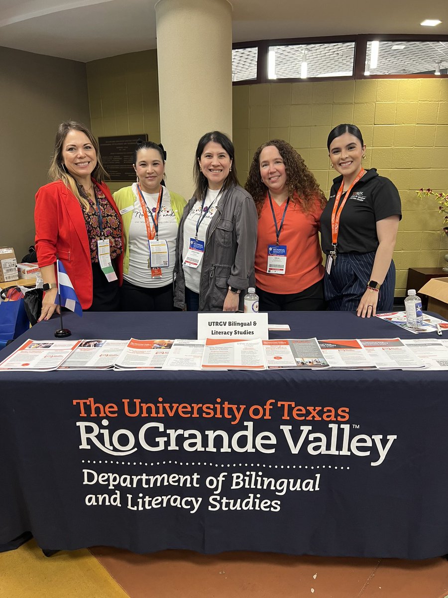 Michelle A. Cavazos, MEd (@maestra_cavazos) on Twitter photo It was a pleasure to be at #ESC1MEC24 to represent <a href="/utrgvobi/">UTRGV Office for Bilingual Integration</a> and <a href="/utrgvcep/">UTRGV CEP</a> Bilingual & Literacy Studies. 🤗📝🧡🤍🩶 Thank you <a href="/esc1bilingual/">Region One Bilingual</a> for hosting an amazing conference full of empoderamiento multilingüe. 🎉 It was a pleasure to be at #ESC1MEC24 to represent <a href="/utrgvobi/">UTRGV Office for Bilingual Integration</a> and <a href="/utrgvcep/">UTRGV CEP</a> Bilingual & Literacy Studies. 🤗📝🧡🤍🩶 Thank you <a href="/esc1bilingual/">Region One Bilingual</a> for hosting an amazing conference full of empoderamiento multilingüe. 🎉