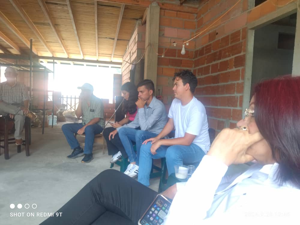 Encuentro con integrantes del CEM de <a href="/PartidoADMerida/">Acción Democrática Mérida</a> del municipio Tovar.