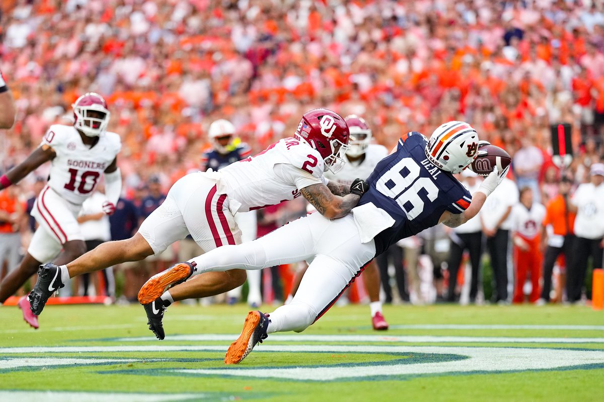 AuburnFootball's tweet photo. Frame it 📸 https://t.co/G1MSLEZUEs