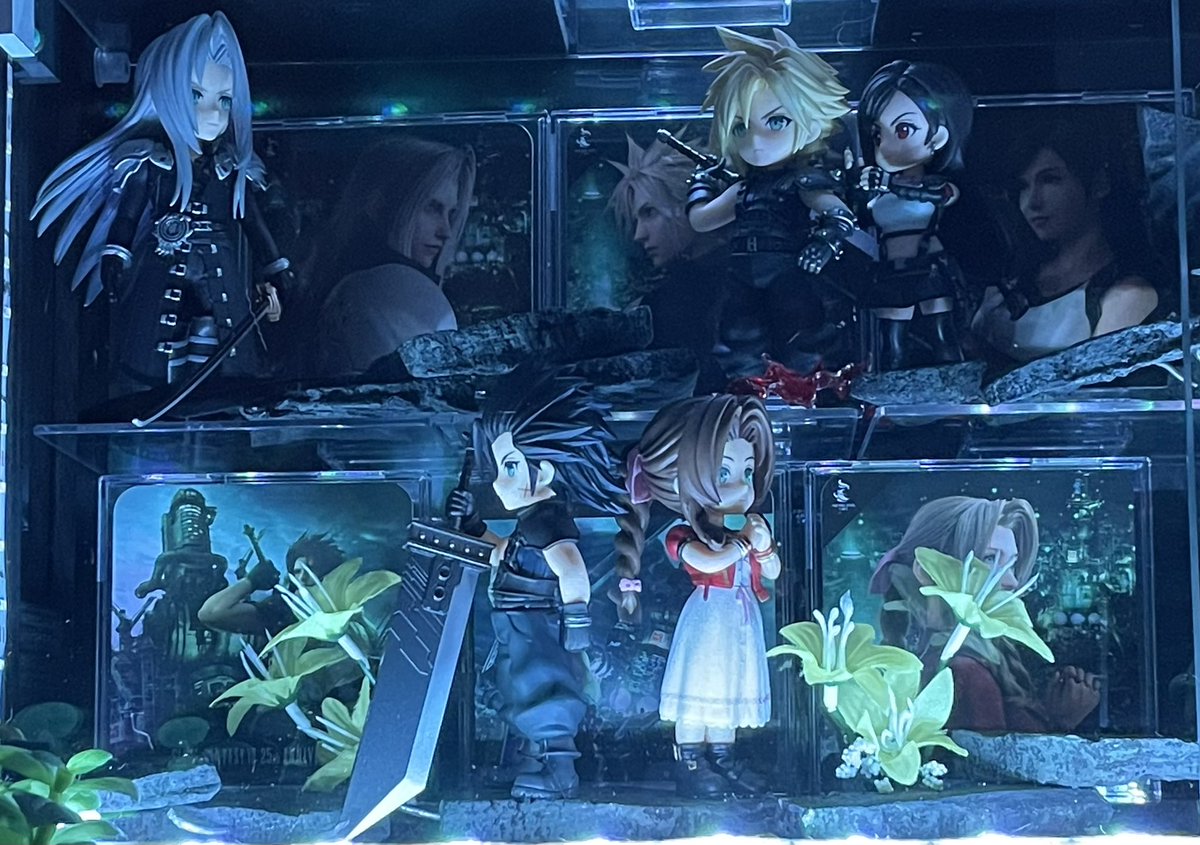 KrMtKnWr5364's tweet image. 11月までなんて…待てる訳無かったんですよっ‼️

#FF7
#アドラブルアーツ