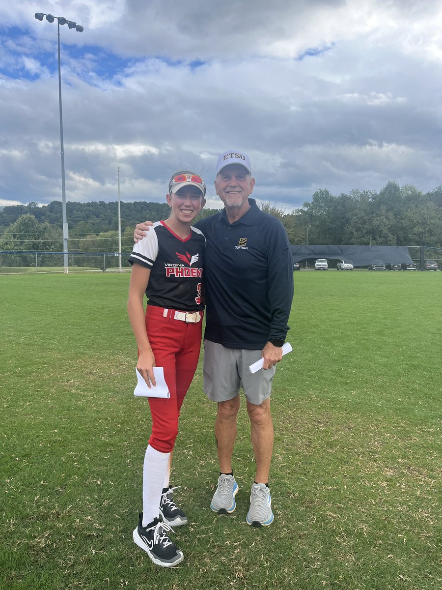 AvaDeJesus15's tweet image. So thankful for opportunity to be at ETSU today! I had a great day and can’t wait to be back on campus. @BillWag85041744 @CoachmilliSB @ETSUSoftball @VA_Phoenix_Wood