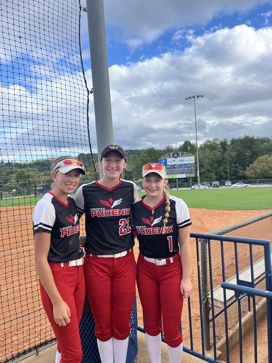 AvaDeJesus15's tweet image. So thankful for opportunity to be at ETSU today! I had a great day and can’t wait to be back on campus. @BillWag85041744 @CoachmilliSB @ETSUSoftball @VA_Phoenix_Wood