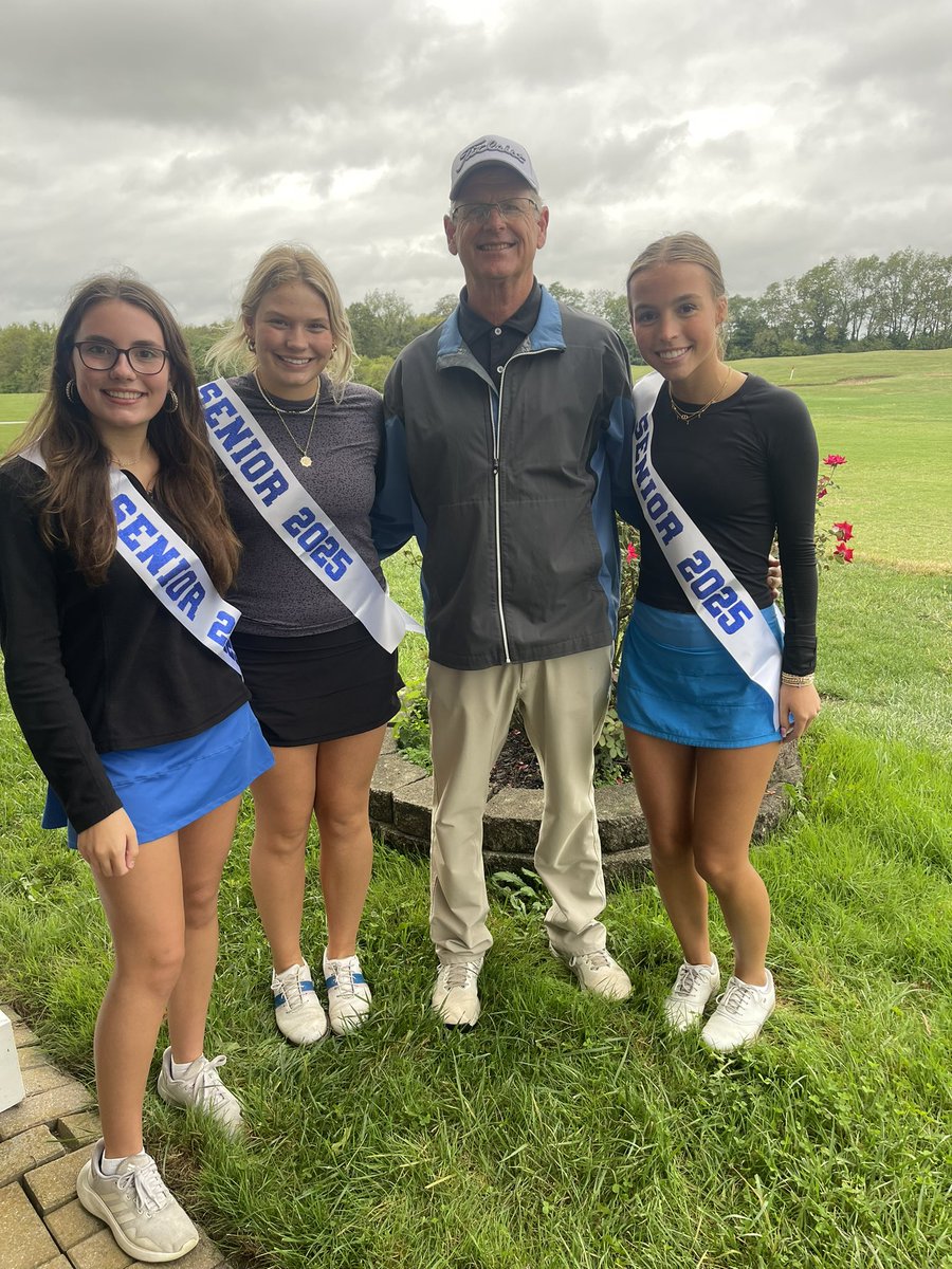 lexcathgolf's tweet photo. Congrats to our SENIORS!!! So glad we got to celebrate Channing, Laura B, and Kayla at our senior night! 💙💙💙 https://t.co/TlmEzBs5pO