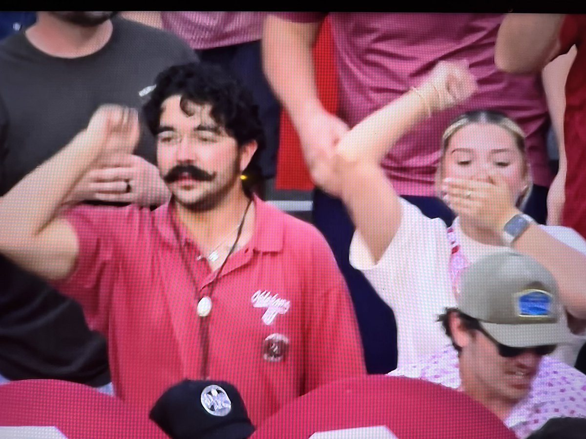 KOTNCFB's tweet image. The faces of #SECtion after a 63-yard Pick Six gives Oklahoma a late lead over Auburn.
It’s not good football … it’s #SECtion.