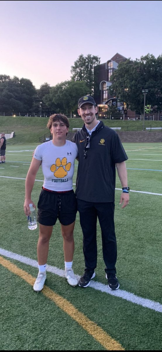 wwilhoit08's tweet image. Thanks @SVC_Football for the game day visit and campus tour. What a great experience and incredible environment both academically and on the football field. @CoachSmetanka
@CoachJohnstonOL @CoachJB1968 @TerronColson @coachkenne @AlWaters15 @_THE_FIELDHOUSE