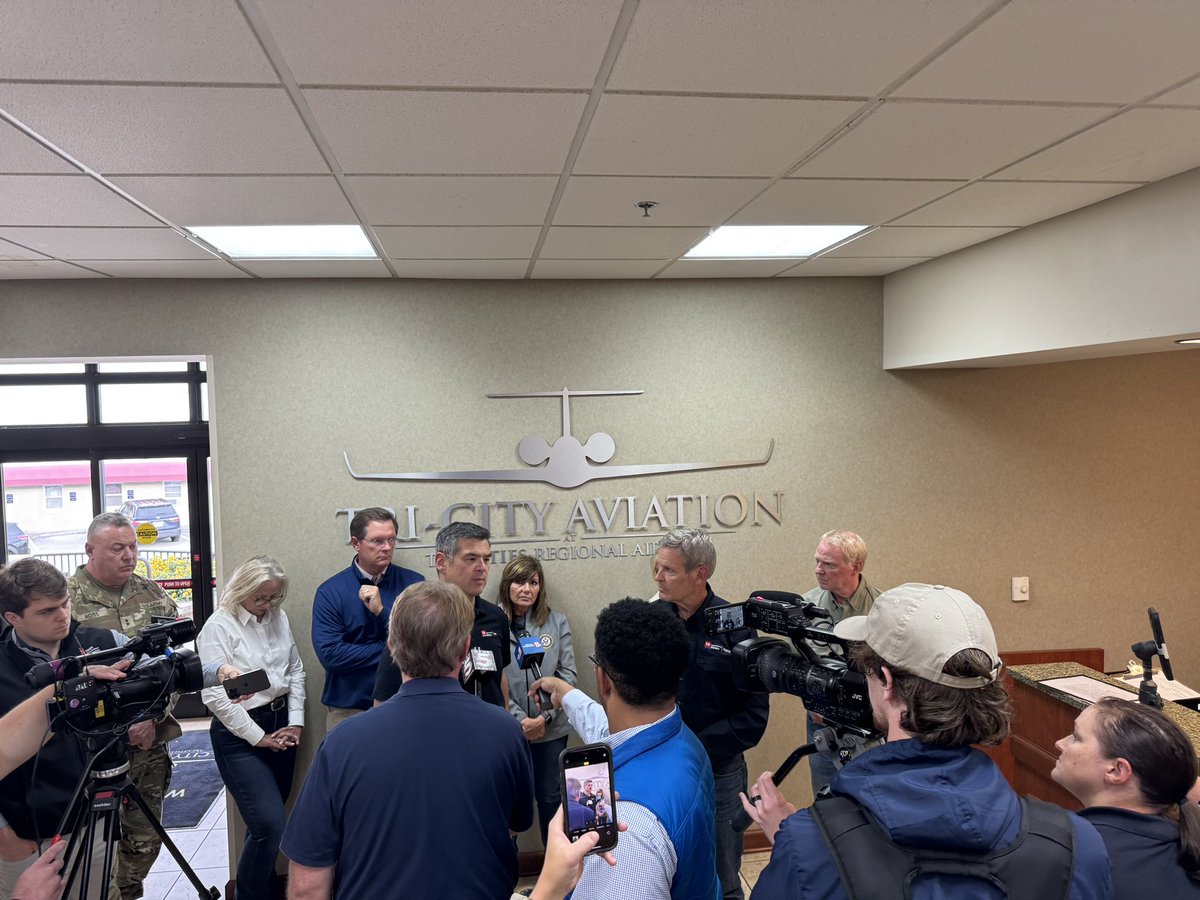 CSexton25's tweet photo. Joined @GovBillLee, @RepHarshbarger, @MarshaBlackburn and other members from TN’s state and federal delegation to survey the damage in East TN. 

The rebuild will be extensive, but Tennesseans are resilient and will bounce back even stronger than before. 

Thank you to @TNHighwayPatrol, @myTDOT and @TNCommerceInsur for their heroic efforts so far. Please continue to keep East TN in your prayers.