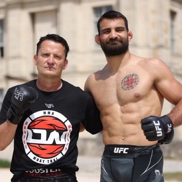 Vins_GTA's tweet image. Un seul être vous manque, et tout est dépeuplé.. #Benoît #UFCParis