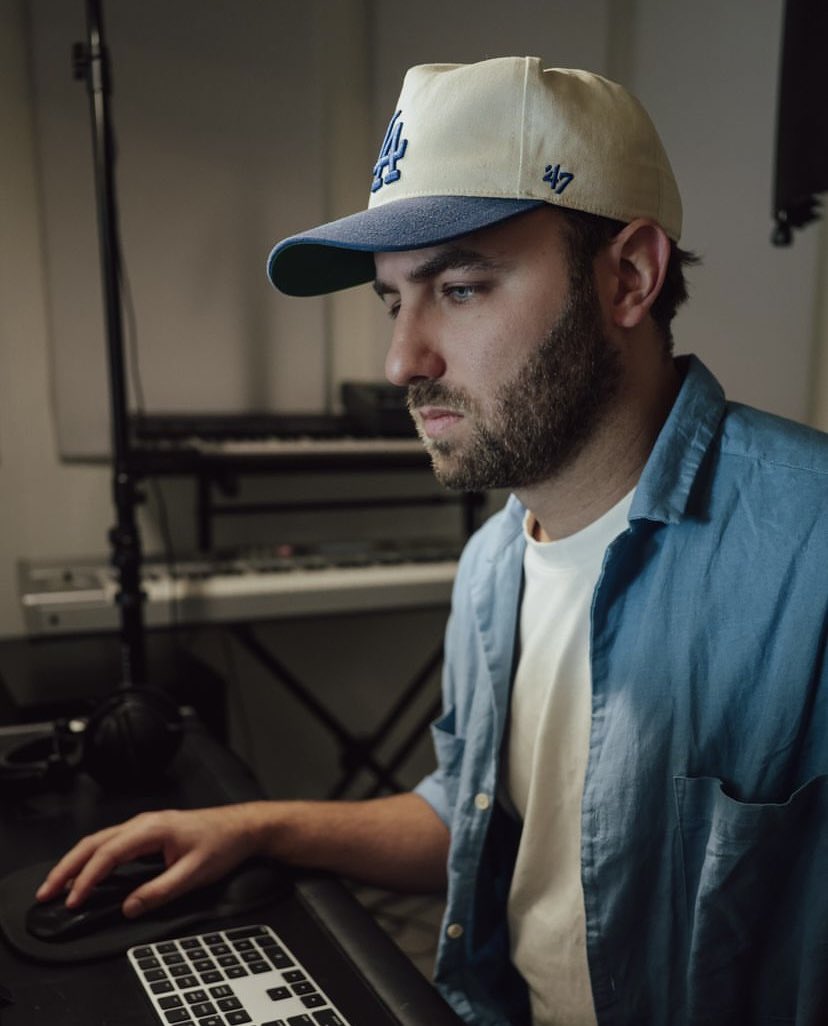 DreamLabelGroup's tweet photo. WOOHOO!🎉

Landry Cantrell just dropped his latest single, “Signature”✍️

Listen now! https://t.co/dOTmzyBIfQ

#LandryCantrell #Signature #Streamnow #Christian #Song #DreamLabelGroup https://t.co/Va9YfDlsEl