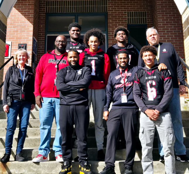 This past Friday a few of my teammates and I went to Angelo elementary school and inspired some 1st graders to spread kindness and leadership with their peers #BrocktonLeaders <a href="/Coach_J_Silva/">J. Silva</a> <a href="/coachbarros3/">Coach Barros</a> <a href="/JadenLopes/">Jaden “JLO” Lopes Ribeiro</a> <a href="/Marciosemedo14/">Marcio semedo QB C/O ‘27</a>