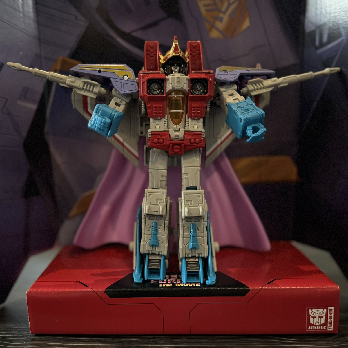 I just realized what's wrong with "Coronation Starscream" -- it has both feet!

(If you're part of the small niche that understands this joke call me we should be buds)