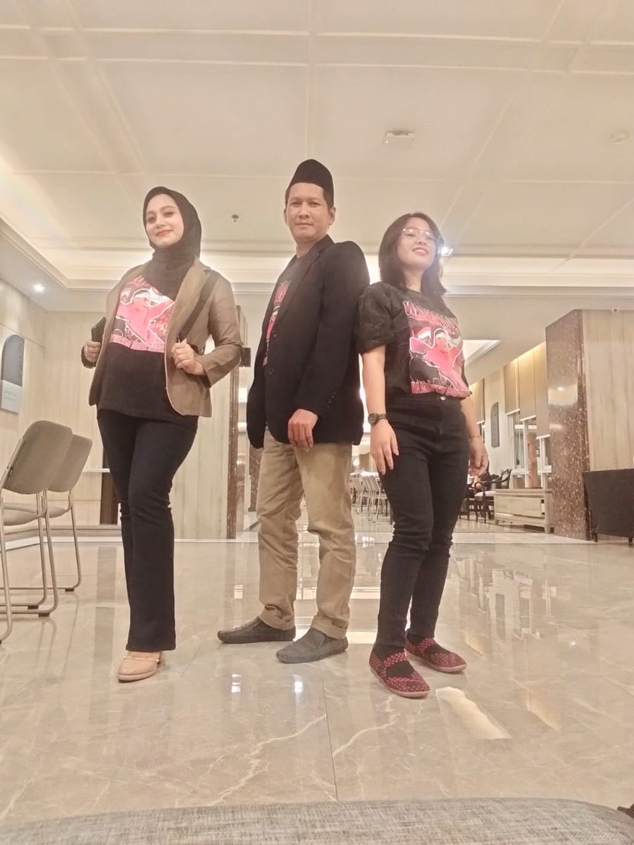 Kok ada santri pekox ditengah 🫣