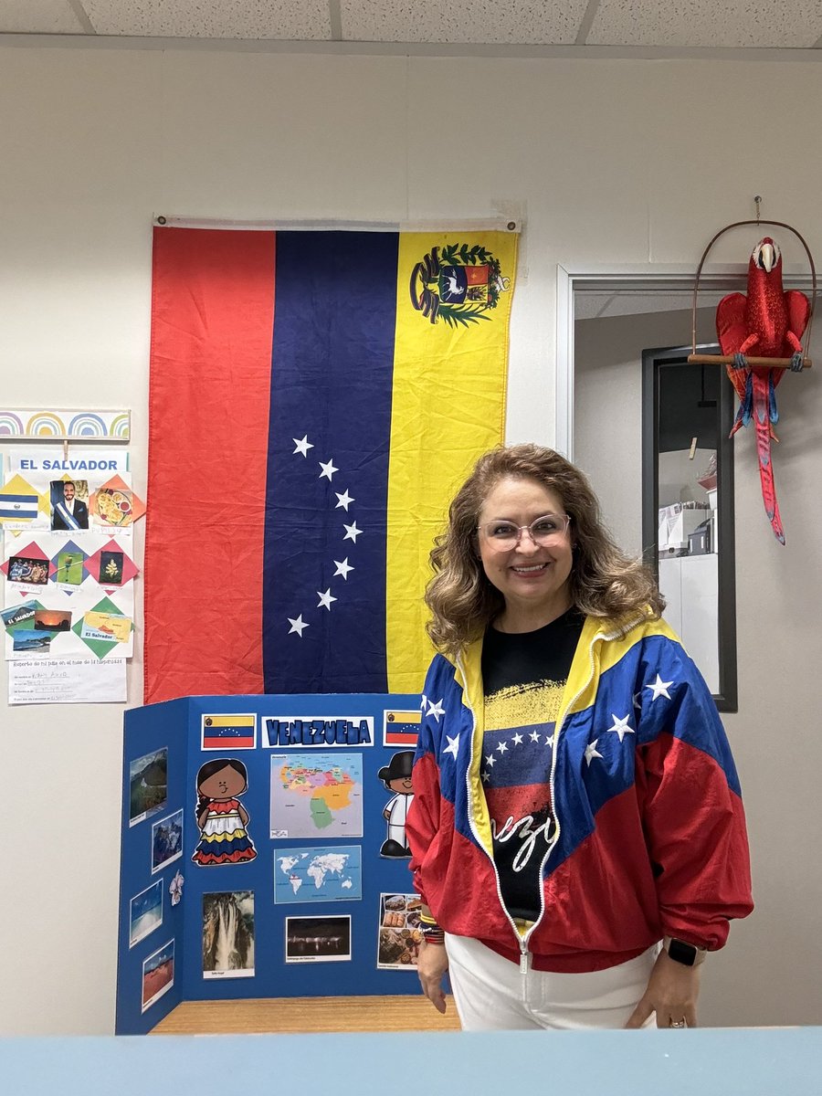Celebrating our Hispanic Heritage and sharing it with our friends in monolingual clases with music, pictures, maps, flags and traditional clothing.  <a href="/HumbleISD_OFE/">Oak Forest Elementary</a>