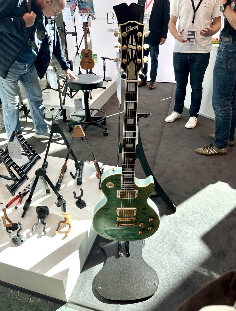 Soundhouse_jp's tweet image. 【Guitar Summit 2024🎸】
K&amp;amp;Mは地元ドイツのスタンドメーカー🇩🇪
マイクスタンドからスマホスタンドまで、ドイツ製の確かな品質が魅力です✨

K&amp;amp;M商品一覧はこちら➡️ soundhouse.co.jp/search/index?s…

#KandM #GuitarSummit #サウンドハウス #ギタースタンド