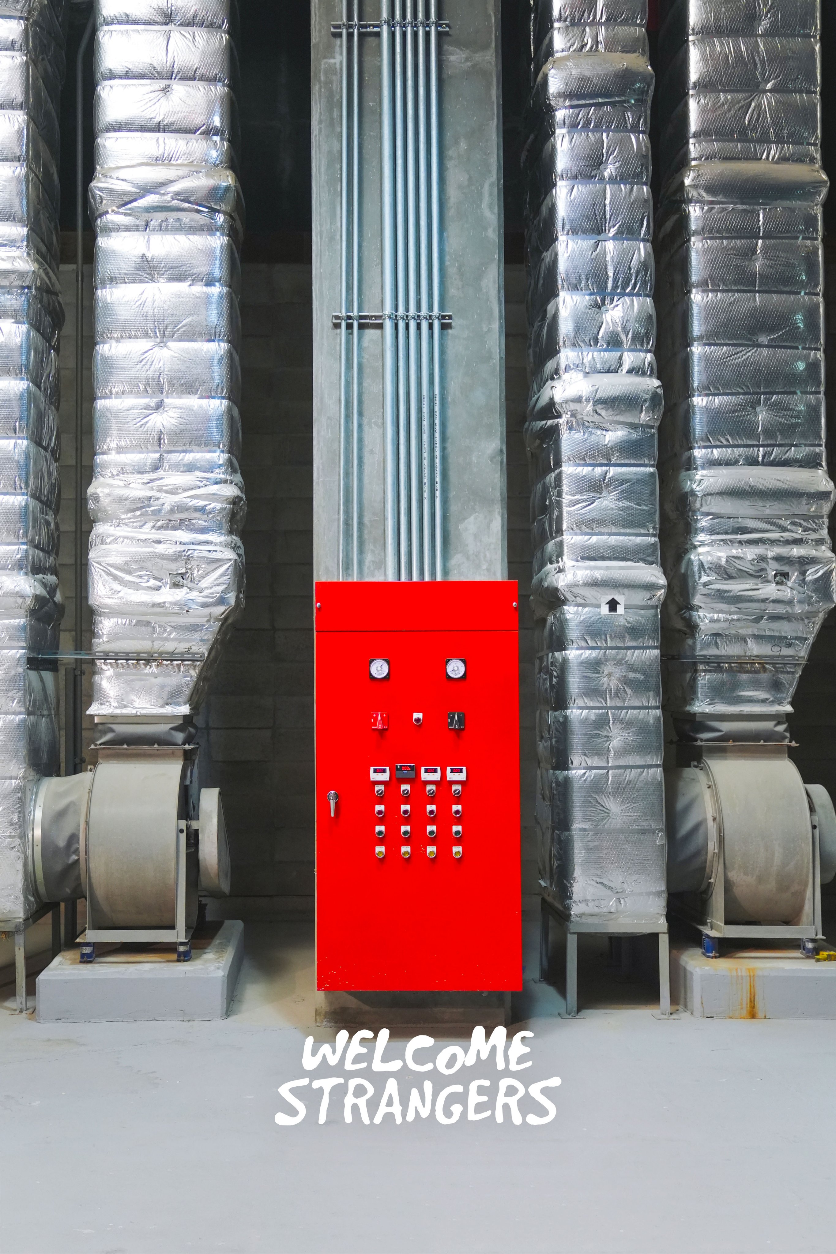 GYmepX8bYAA-_sT?format=jpg&name=4096x4096