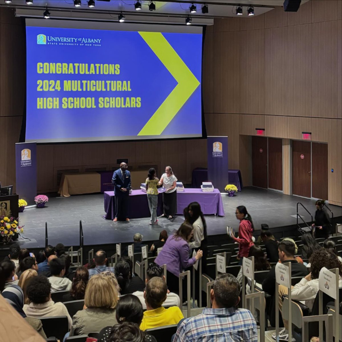 SamJCaldwell's tweet photo. Celebrating the #UAlbany 2024 Multicultural High School Scholars!! 🎉🎉A huge thank you to all who attended this event to support the dedication of each of these future #GreatDane scholars. #familyweekend #ualbanybound @MikeChristakis https://t.co/zEa35Ldg8y