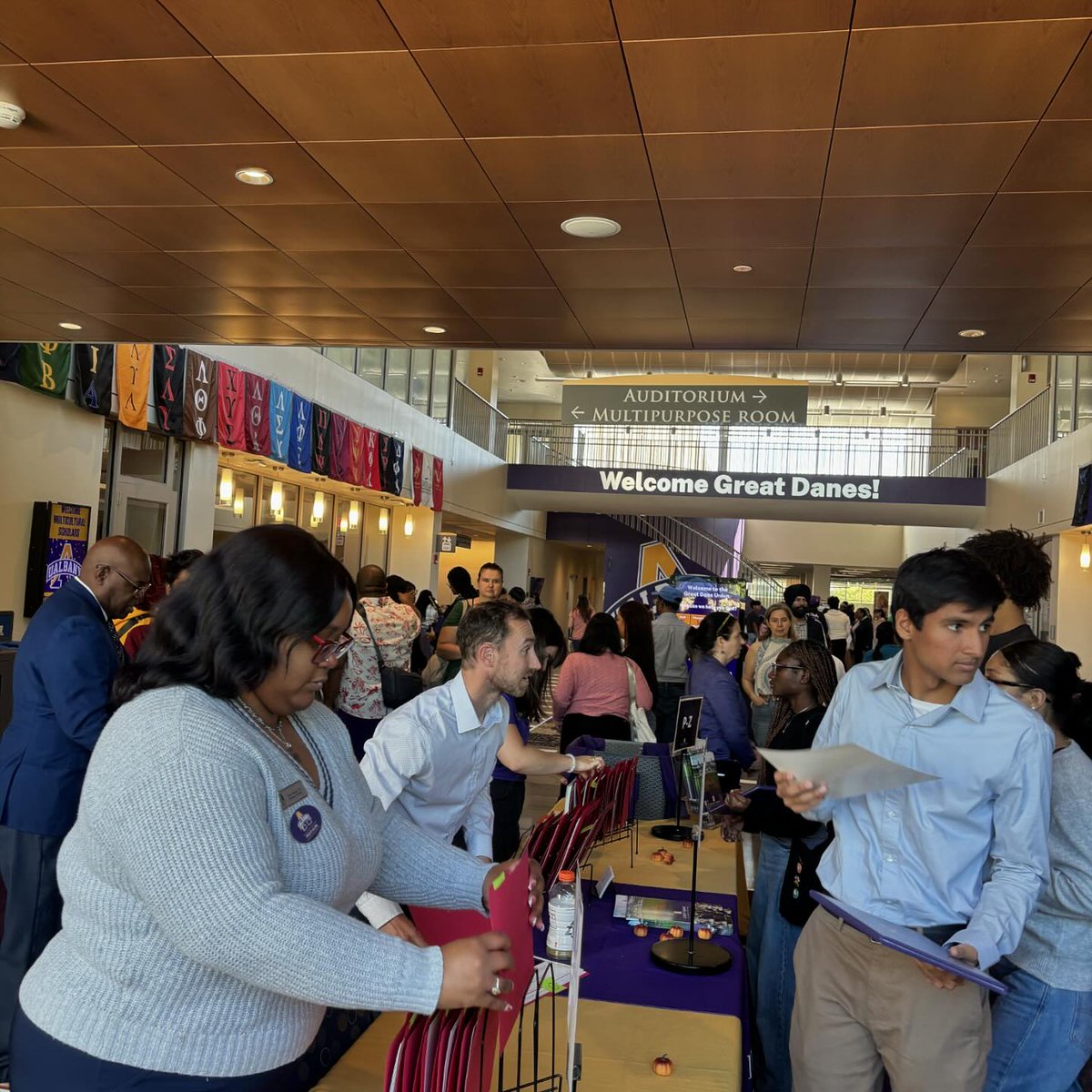 SamJCaldwell's tweet photo. Celebrating the #UAlbany 2024 Multicultural High School Scholars!! 🎉🎉A huge thank you to all who attended this event to support the dedication of each of these future #GreatDane scholars. #familyweekend #ualbanybound @MikeChristakis https://t.co/zEa35Ldg8y