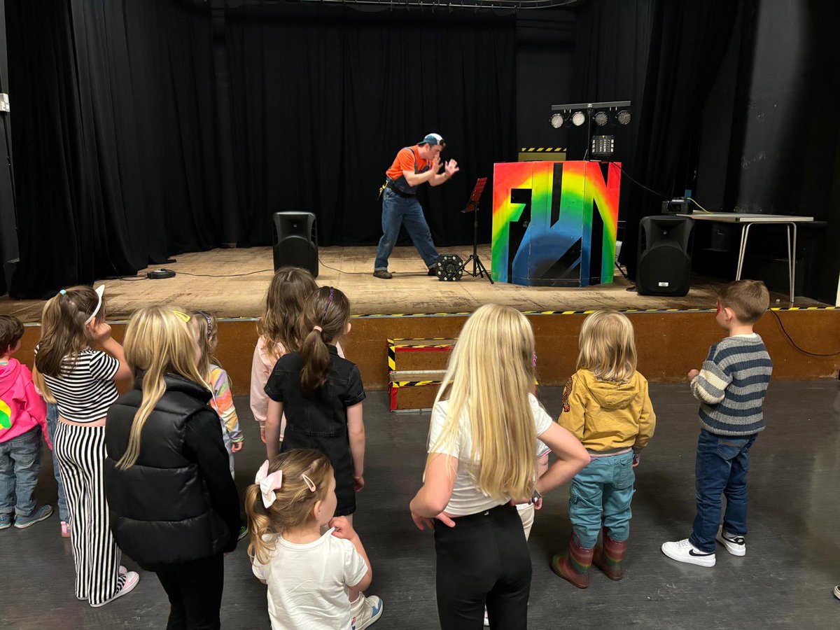 Spotlight Shotts (@spotlightshotts) on Twitter photo What a brilliant day we had at Shotts Community Centre for <a href="/DoorsOpenDays/">Doors Open Days</a> . Thanks to the over 200 people who came along, volunteers, exhibitors, performers to our funders and <a href="/nlcpeople/">NorthLanCouncil</a> What a brilliant day we had at Shotts Community Centre for <a href="/DoorsOpenDays/">Doors Open Days</a> . Thanks to the over 200 people who came along, volunteers, exhibitors, performers to our funders and <a href="/nlcpeople/">NorthLanCouncil</a>