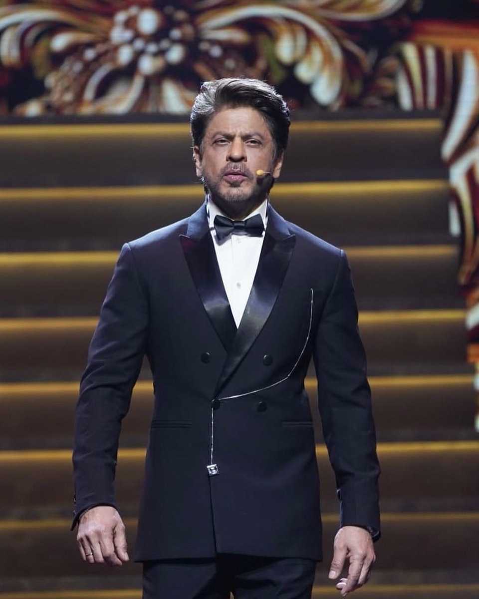 SRKCHENNAIFC's tweet photo. Similarities 

- The global icons
- Biggest Megastars ever of world cinema of thier generation 

They just knew one thing - Ruling at world cinema like GODFATHER 🔥

#ShahRukhKhan𓀠  @iamsrk https://t.co/RPWJNDiMXm