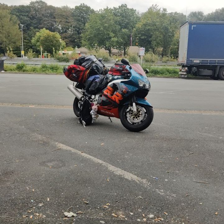 BoogieSp00kie's tweet photo. #EF28 #eurofurence28 Another great con and so so bike trip since I brought the British weather with me. https://t.co/SBTAB37fFa