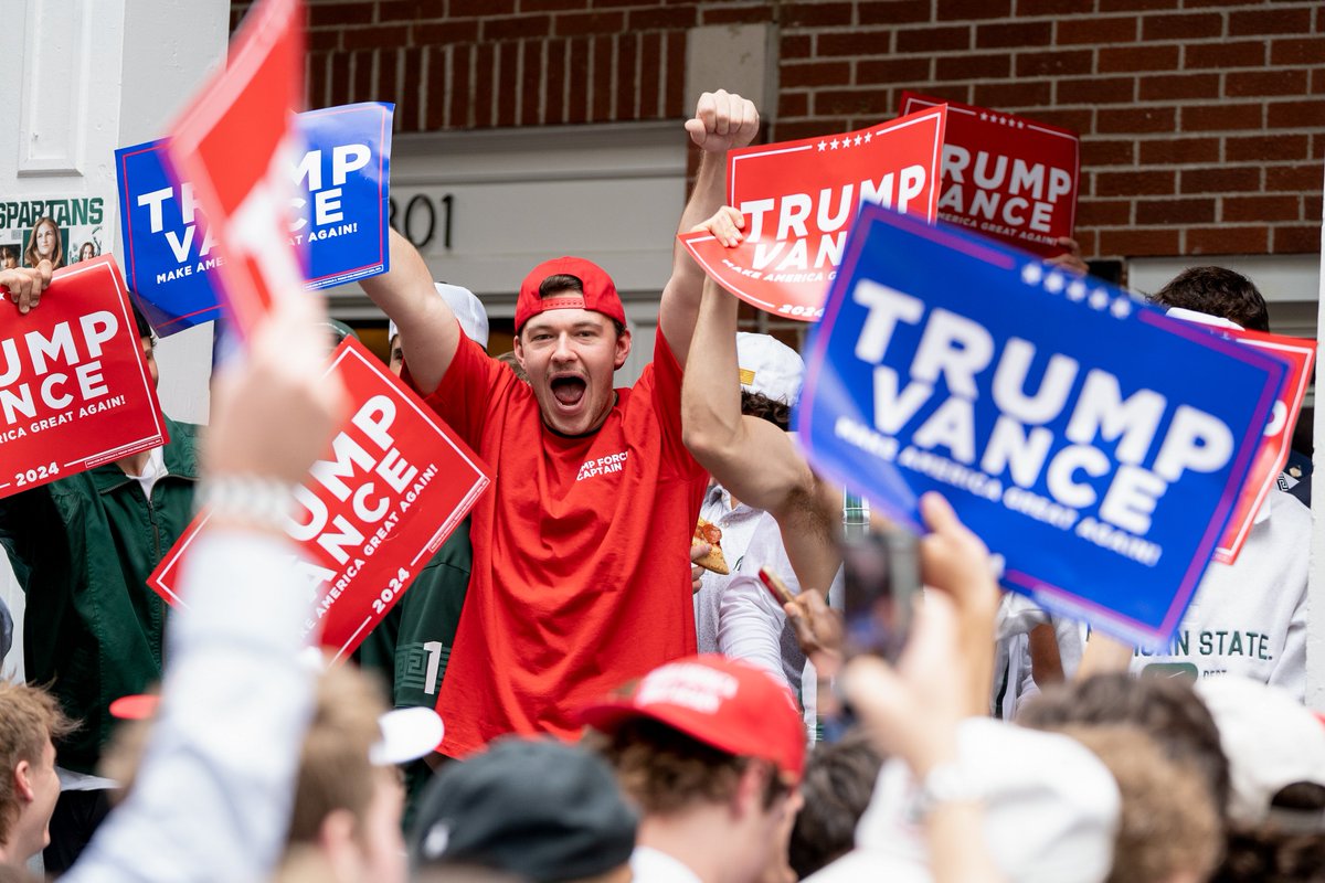 TeamTrump's tweet photo. The Team Trump Bus Tour stopped by Pi Kappa Alpha at Michigan State in East Lansing — and they were FIRED UP.

38 DAYS.

https://t.co/6igA5aX2Ui https://t.co/o5rpsqmU4d