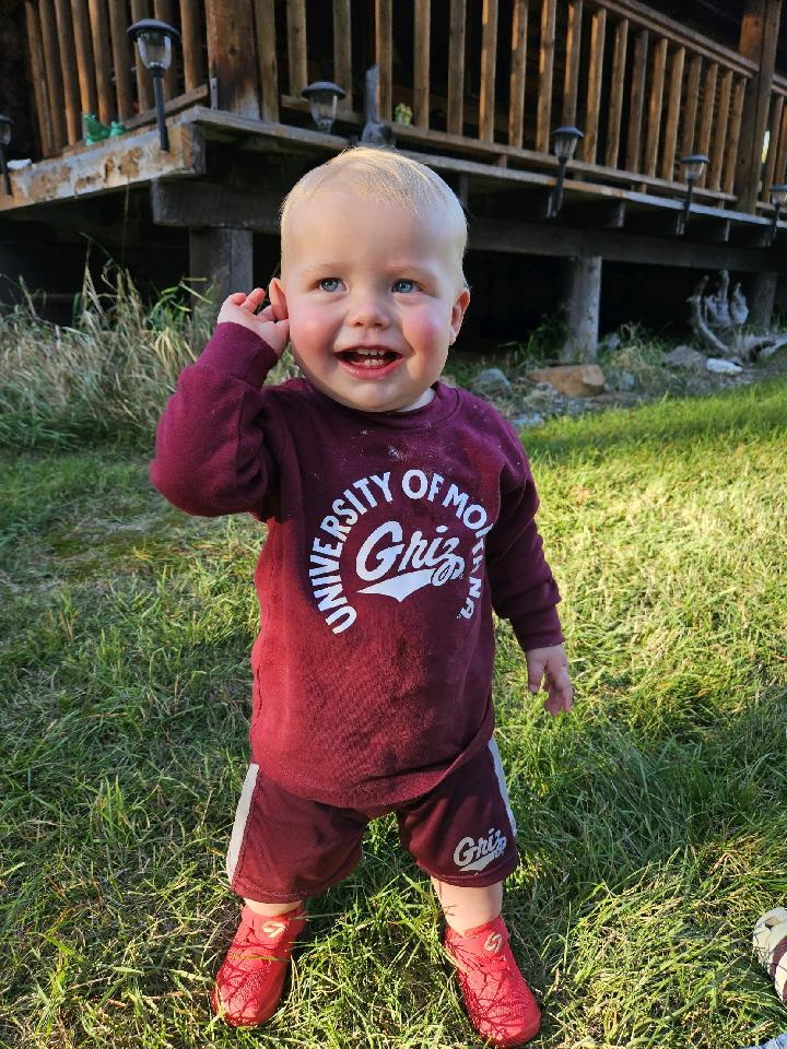 AdamDay101514's tweet photo. ##mmafanzone GO GRIZ from Haugan MT!!! https://t.co/hNPjVRrE90