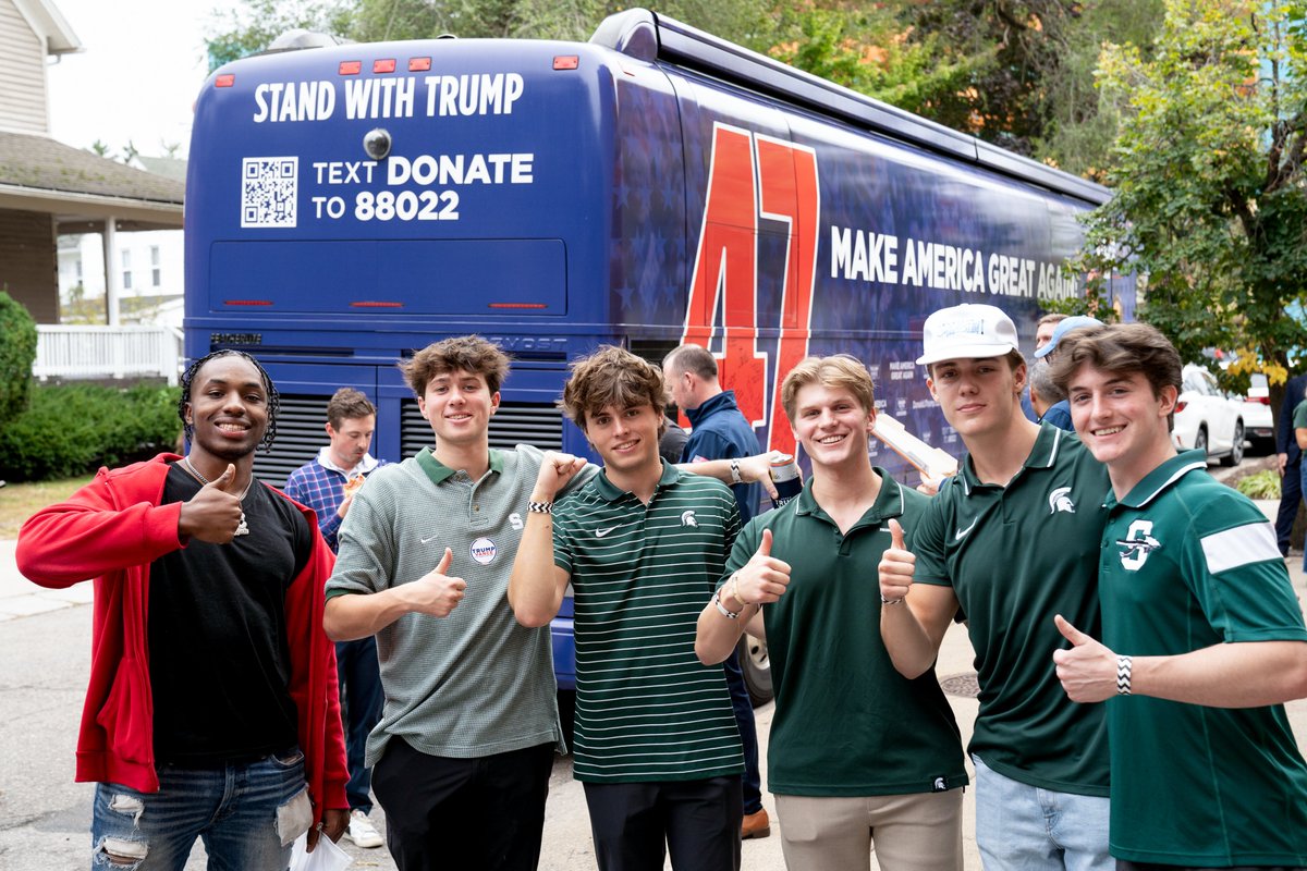 TeamTrump's tweet photo. MICHIGAN STATE IS TRUMP COUNTRY! https://t.co/7EK2ZfCUf3