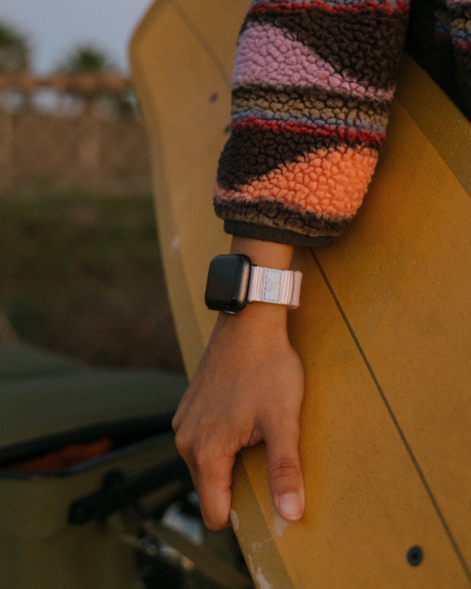 freestyle_watch's tweet photo. Feel the coastal vibes on your #AppleWatch with our Freestyle straps! 🌊🛹 #applewatchstrap #watchstrap #skatelifestyle #skategirl #girlswhoskate #surfskate https://t.co/zVv4n9uK9D https://t.co/BQtooEHudc
