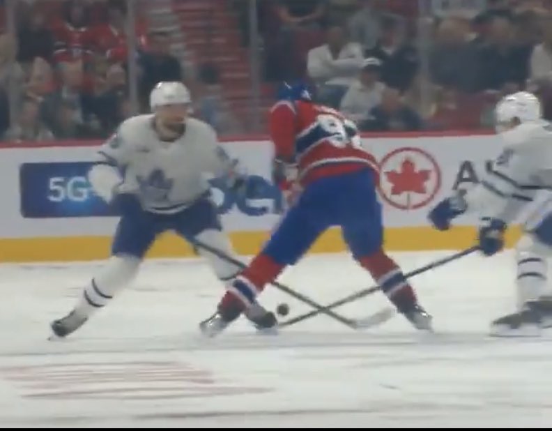 mackattack_18's tweet photo. @Steve_Dangle @Uplandbrandon I mean this is before contact……. If anything he turns his leg to pivot towards the inside based on the above picture. It’s a hockey play and Laine is just as at fault for trying to split the defence with that wide of a stance. Unfortunate all around! https://t.co/yunMjTXkQn