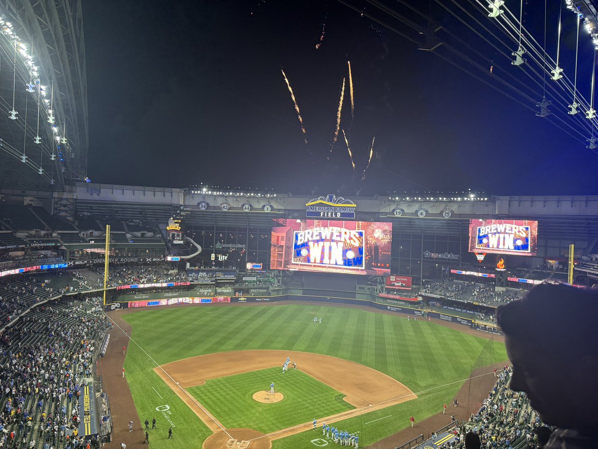 Carson’s Caps tweet media