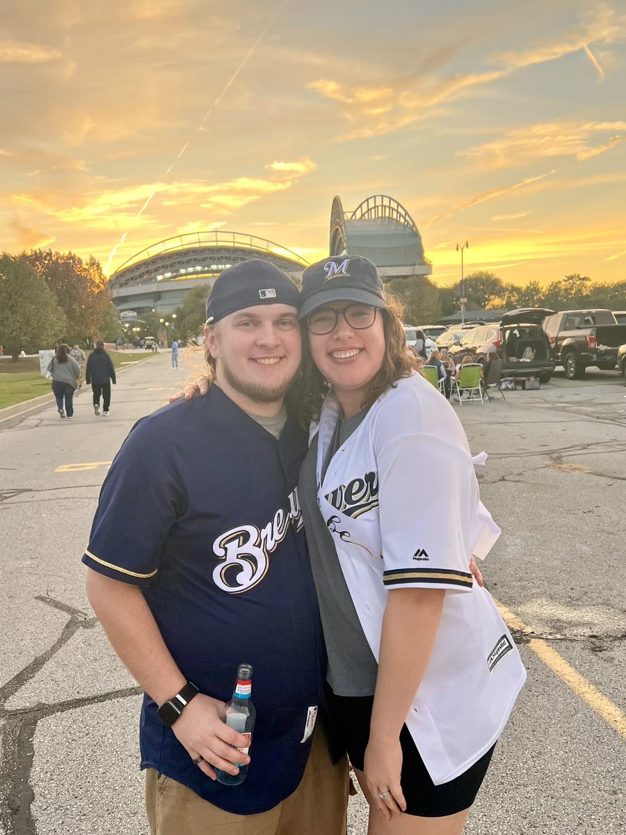 Carson’s Caps tweet media