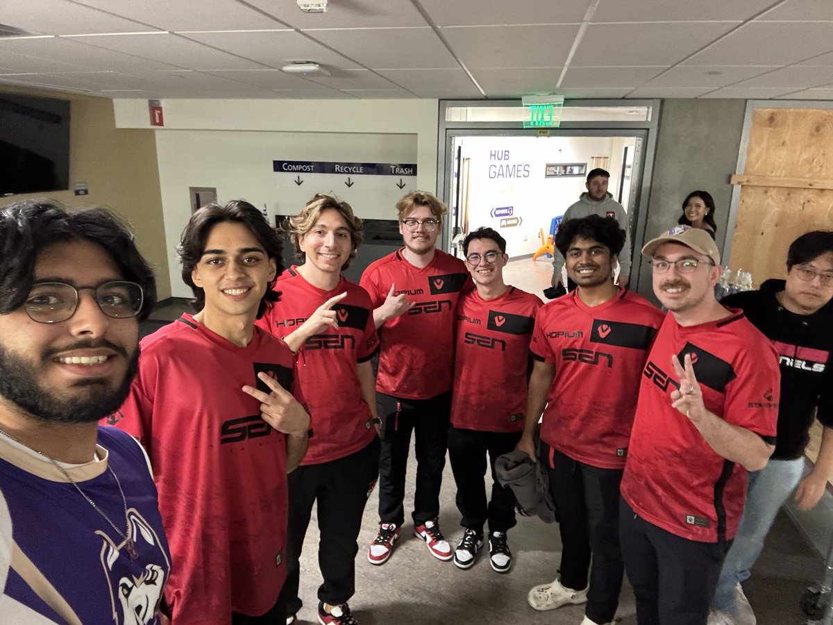 UW Vardizzle tweet media