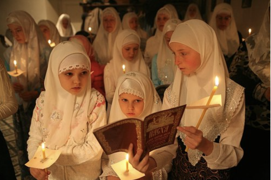 creatingpages's tweet photo. @GadSaad Orthodox Christians to the right...Hasidic wig to the left https://t.co/1zg6PsSJpJ