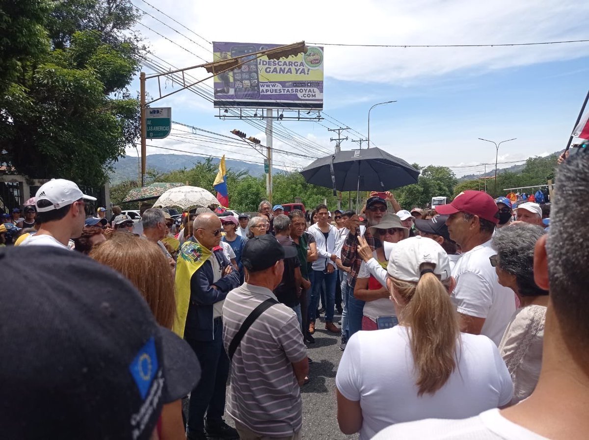 NADA NOS SACA DE NUESTRO OBJETIVO.

A dos meses de la gesta histórica del pueblo venezolano en las elecciones del 28J, ratificamos nuestro compromiso con la defensa de la voluntad popular:

<a href="/EdmundoGU/">Edmundo González</a> es nuestro presidente electo y <a href="/MariaCorinaYA/">María Corina Machado</a> es nuestra líder unitaria.