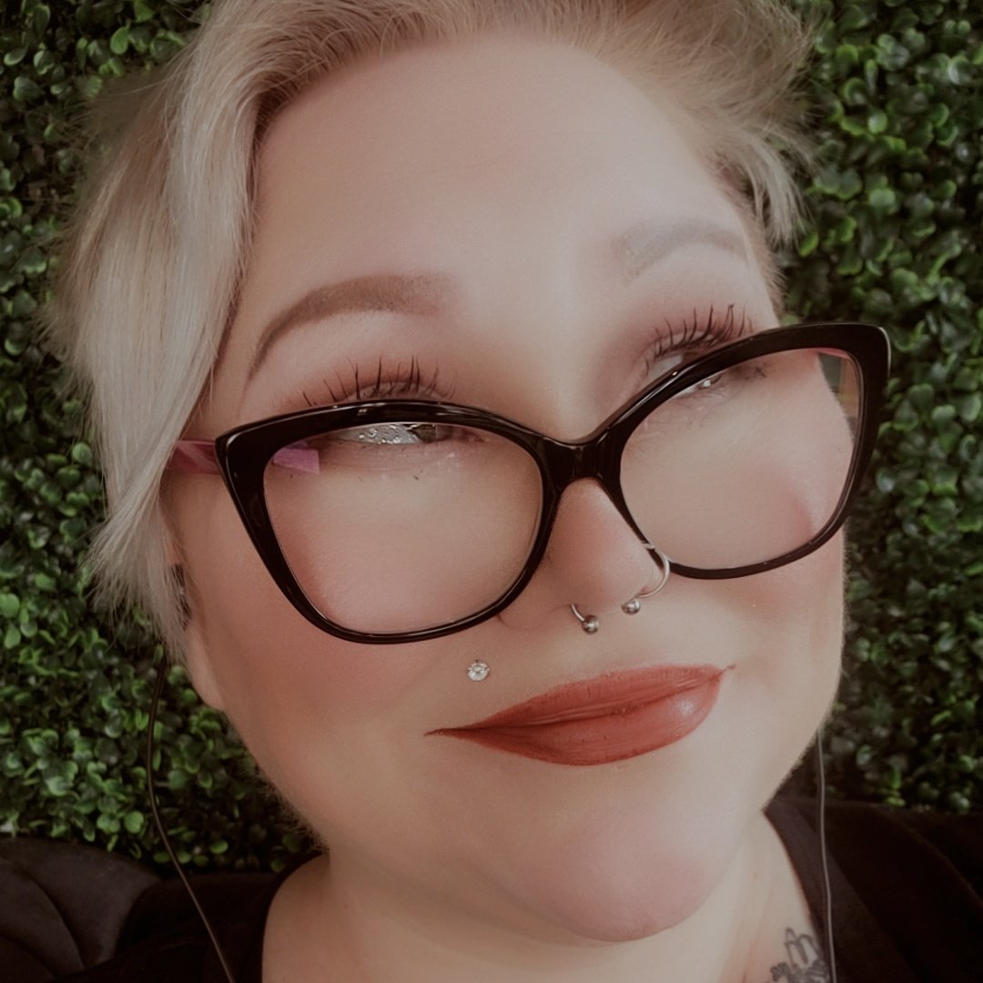 IndigoEternal's tweet photo. Slipping slowly back into my craft. #NewProfilePic https://t.co/T4B40z4vEu