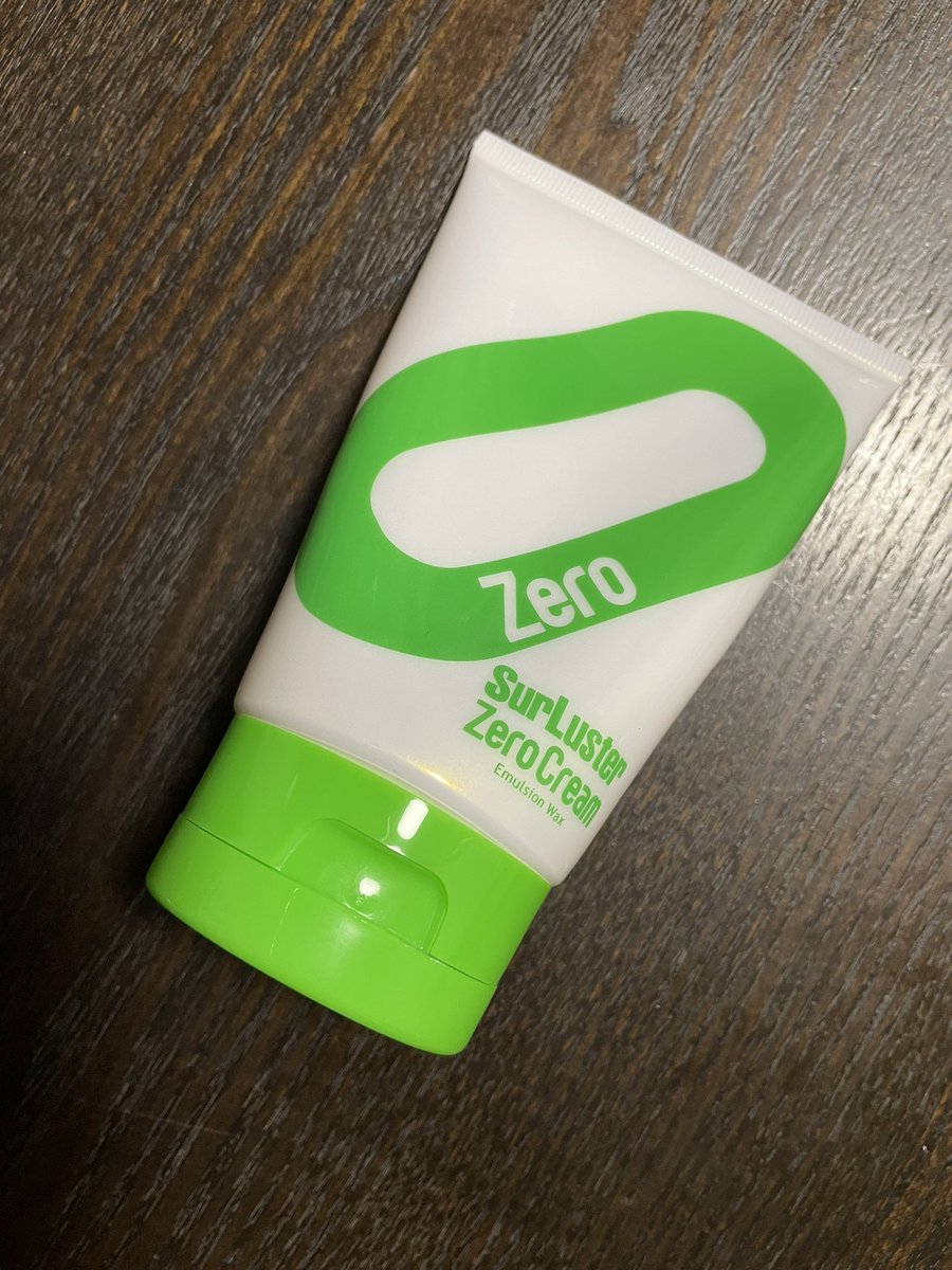 DKshige's tweet photo. 朝から洗車してSurLuster ZeroCreamで仕上げ〜🤩
新車の様な輝きとなり走り行きたいと愛機が言うのでデッパツです😆
#KAWASAKI
#z900rscafe
#SurLuster
#ZeroCream
#輝きヤバイ https://t.co/OlxaTfo78l