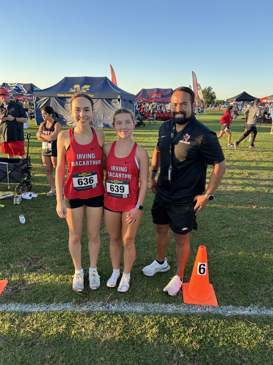 MikeWLuttrell7's tweet photo. Mac girls CC about to run in a huge event at the Prestonwood Polo Club in Oak point, TX. https://t.co/zxQS7cEZxZ