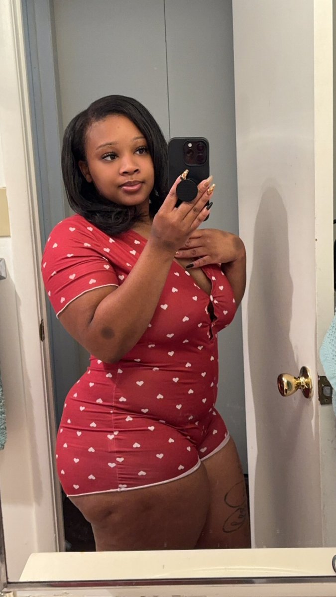 th3soulsnatch3r's tweet photo. What you gone do for big mama fr 🥵 https://t.co/uJJQZBgDY5