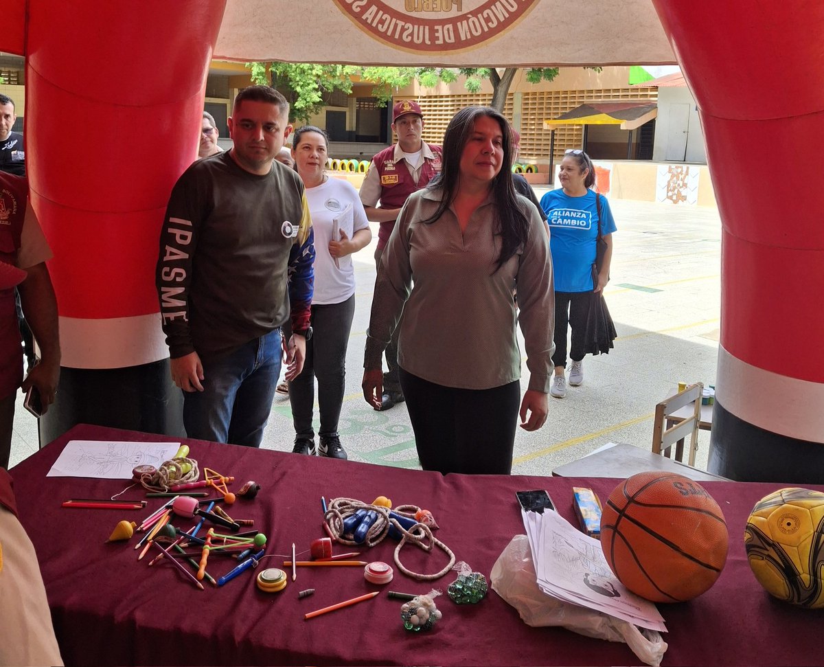 ¡Atención integral! 🩺

<a href="/Ipasme_Mcbo/">IPASME Maracaibo</a> desarrolló Jornada "IPASME va a la Escuela" en la ETC Jesús Enrique Lossada, del municipio Maracaibo.

En articulación con el <a href="/CDCEZulia/">Centro de Desarrollo de la Calidad Educativa Zulia</a>, Guardia del Pueblo, IDENNA, Misión Robinsón y demás entes adscritos, se atendió al personal docente.