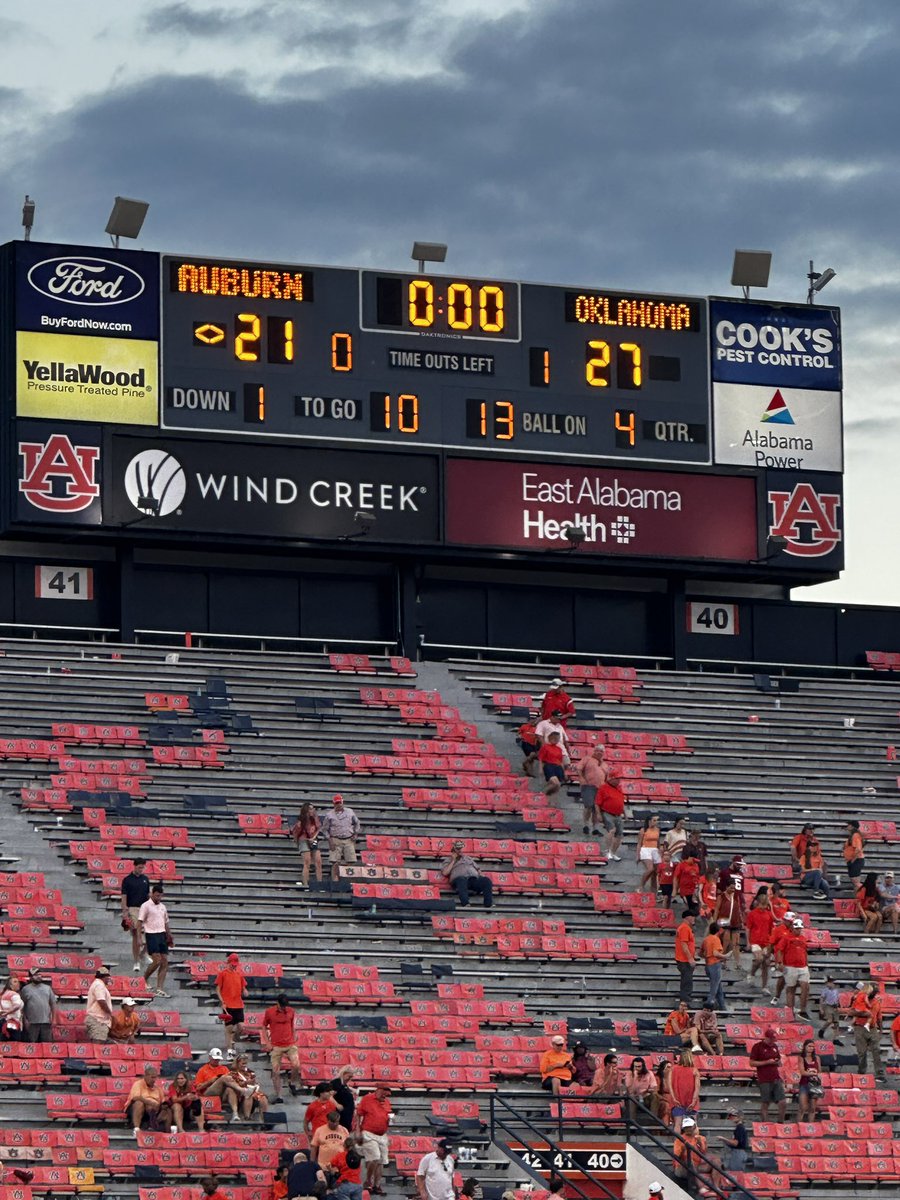 Ross_Crain's tweet photo. SOONER MAGIC!!!!! https://t.co/GF4ymcolyV