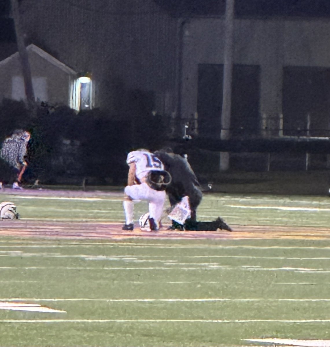 DaveDessart's tweet image. Caiden Dessart (15)  was 21 of 22  for 344 yards and 4 passing TD this week, but I’m most proud of his faith. After each game, win or lose, you’ll find him here, on the 50 yrd. line giving glory and thanks to his Lord and Savior 🙏