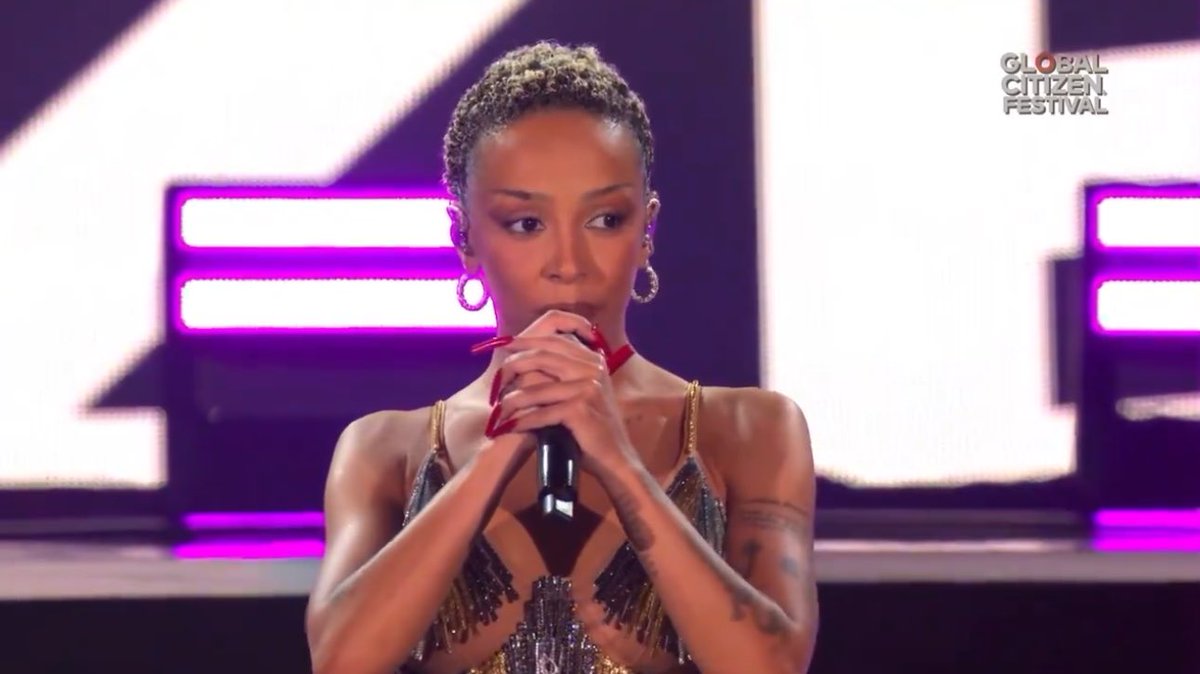PopBase's tweet photo. Doja Cat delivers a speech on those suffering in Gaza, Ukraine, Sudan and the Congo at Global Citizen Festival: 

“Right now, millions of men, women and children in Gaza, Ukraine, Sudan, the Congo and all across the world are suffering. In times like this, it is important to remember that together we have the power to bring change, love, light and hope to those that need it most. […] Please keep using your voice to help those fleeing violence get the food, shelter and education they need and deserve.”