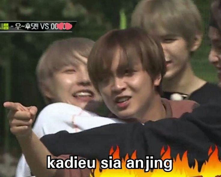 cigarettesshh's tweet photo. @unesa_fess nder? mending lu urusin hidup lu sendiri dulu, kaya udah yg paling bener aja idupnya si bebong https://t.co/350vYmzi6d
