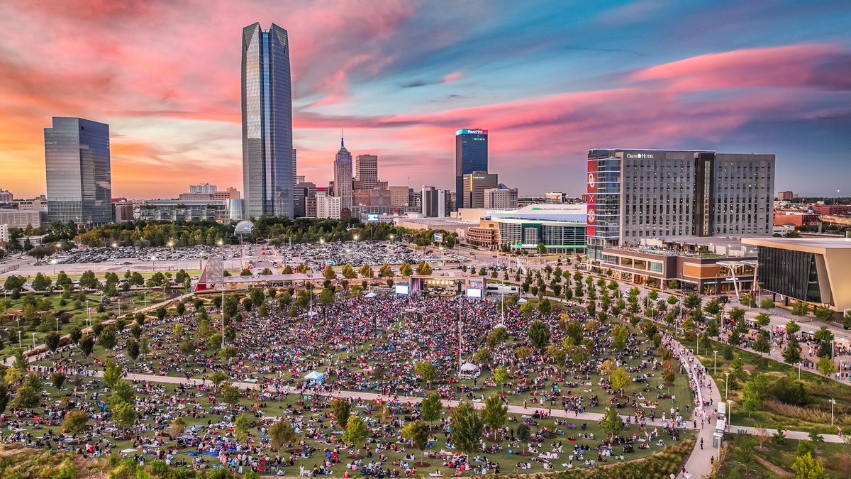 Tonight’s sunset in OKC was pretty nice.   #drone #dronepilot  #dronelife #dronephotography #dronevideo #okc #okwx #seeokc #oklahomaphotographer #sunset #skyline #thisisoklahoma #skyscrapers