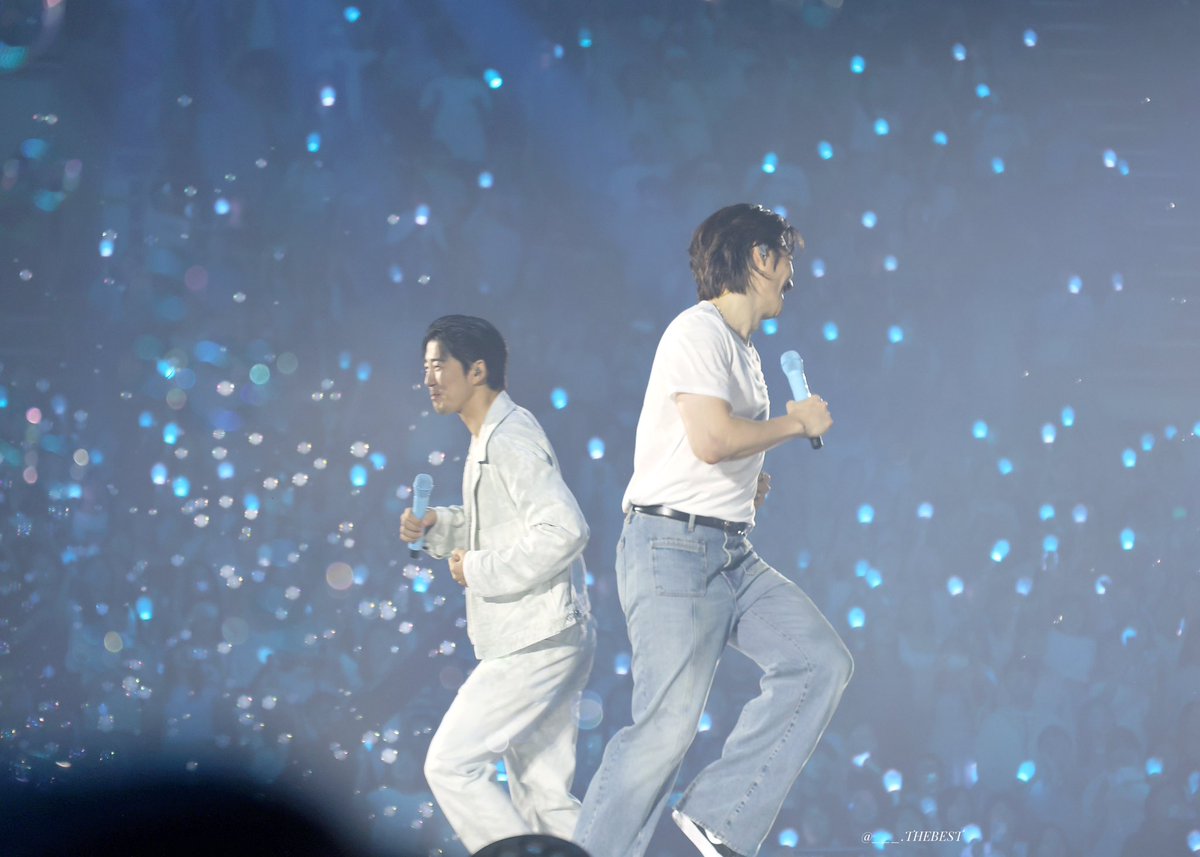 yspak0113's tweet photo. ๊ทธ์ฌ์ธ2...
๋ฌด๋์์ ๋์ก์๋ด๋ผํ๋ค๊ฐ ๊ฐ์๊ธฐ
๋ง์ดํฌ๋ก ํ ์ฐ๋ ๋์...๐คญ๐ฉต
20240928 #god #์ง์ค๋ #๋นต์ฝ #CHAPTERO #๋ฐ์คํ #์ค๊ณ์ #์๋ฐ๋ #์ํธ์ #๊นํ์ฐ https://t.co/KdH3aAj6PS