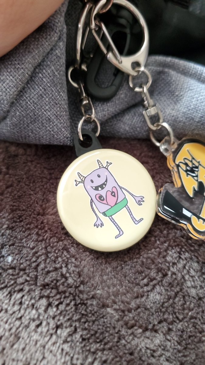 グッズ早速鞄につけました♥️可愛い!