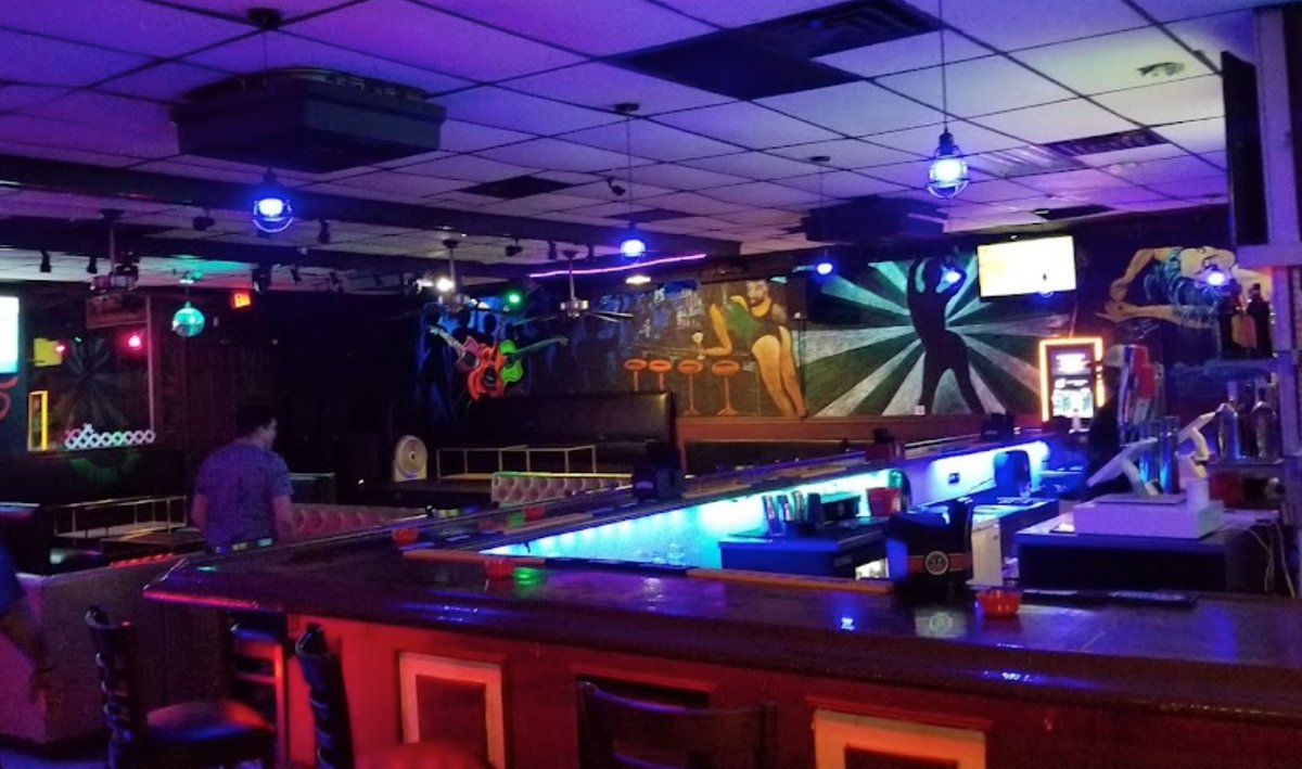 Join us every Saturday for the ultimate afterparty at the Dive! Dance the night away, savor delicious drinks, and make unforgettable memories with friends. The weekend fun doesn't stop when the clock strikes midnight!