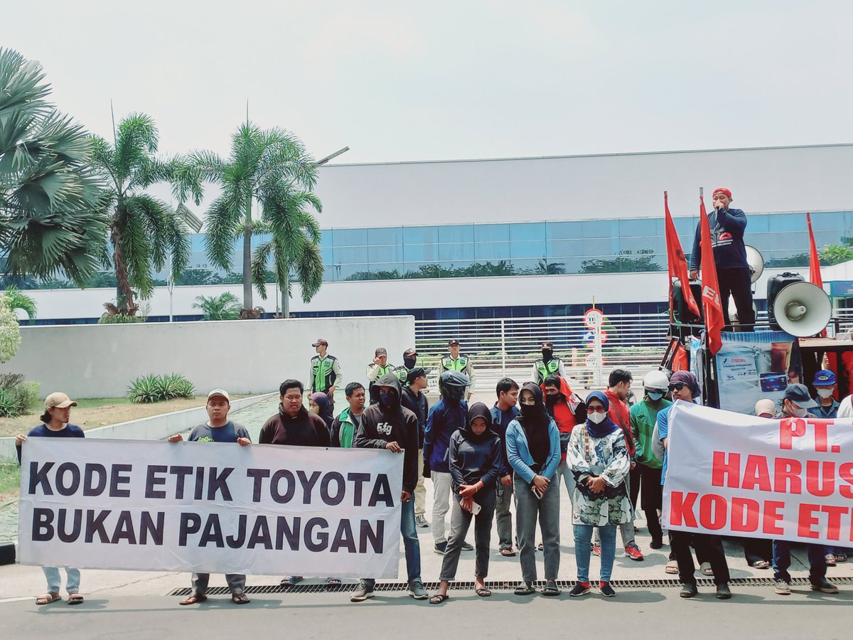 JithoLanank's tweet photo. @f_sedar #KodeEtikToyotaBukanPajangan https://t.co/jT8x5U6GQZ