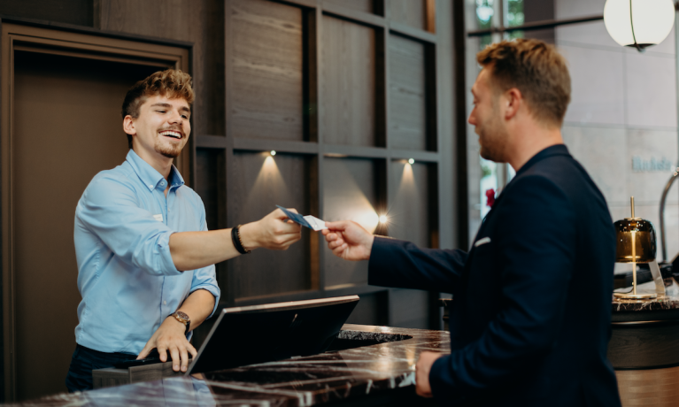 TonyMoroney3's tweet photo. #Hilton Launches Hotel #Loyalty #DebitCards in the UK
#financialservices #fintech #banks #banking #payments #ecommerce #digitaltransformation #FintechLive #FTWLondon #Finovate
https://t.co/ZJ6WpnMhZ9 https://t.co/ovS3pENXWk