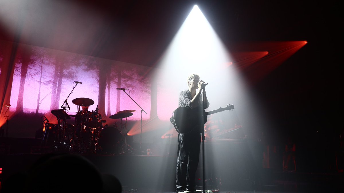 n_toooo's tweet photo. LANY
a beautiful blur: the world tour
ZEPP NAMBA https://t.co/JOCl391nv1